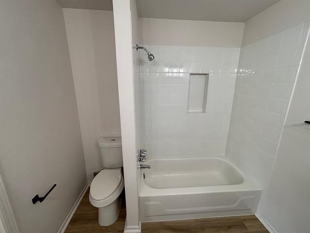 Foto del edificio - 10530 Stone Canyon Rd