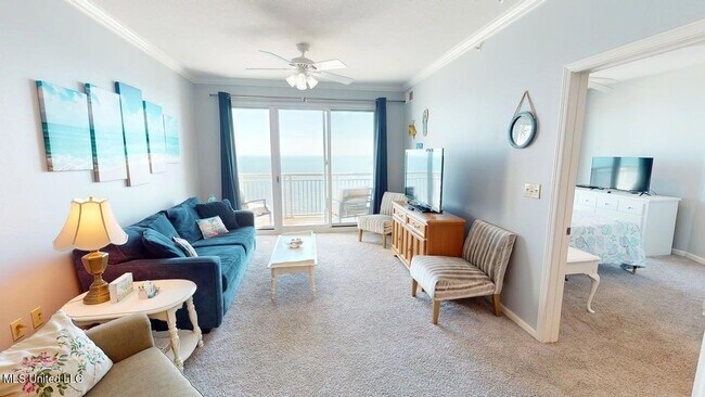 Building Photo - 2228 Beach Dr