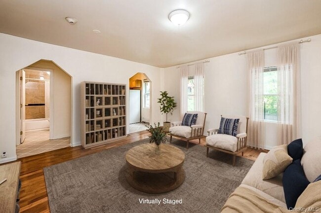 Building Photo - 84 Ravine Ave