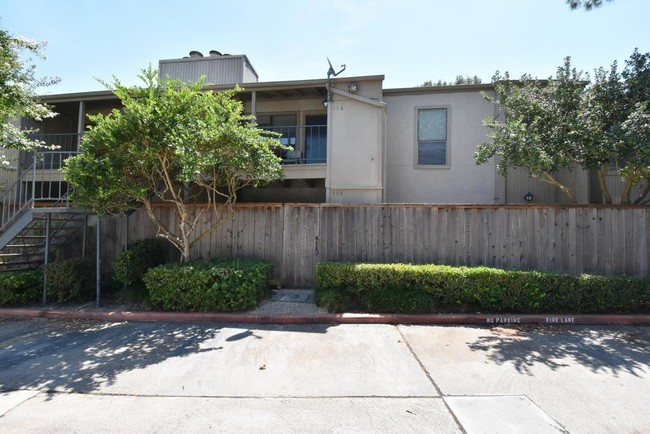 Building Photo - 5711 Sugar Hill Dr