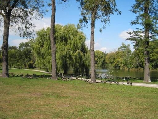  - 6136 S Eberhart St