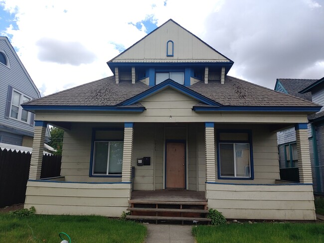 Building Photo - 1923 W Boone Ave
