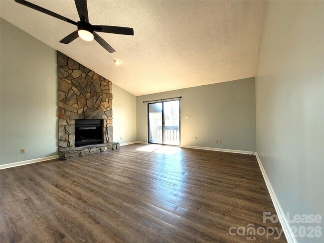 Foto del edificio - 1021 Mallard Head Pl