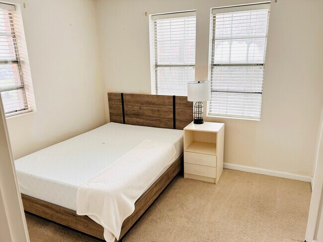 Foto del edificio - 1802 Key Blvd