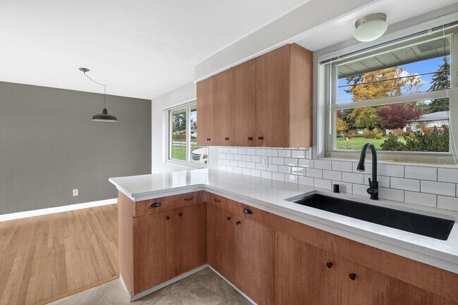 Foto del edificio - 1333 Swantown Rd