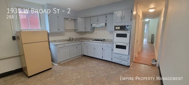 Building Photo - 2nd floor: 2 Bedroom / 1 Bathroom in Bethl...
