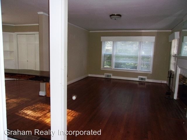 Foto del edificio - 1717 Brook Dr