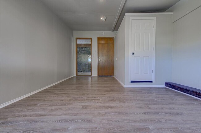 Foto del edificio - 705 Sunrise Ave