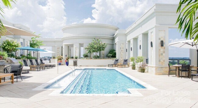 Foto del edificio - 4300 Sharon Rd