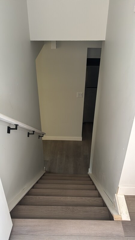 Building Photo - 11012 132 St NW