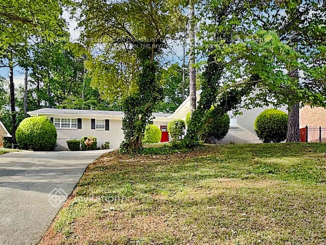 Building Photo - 2813 Rainbow Forest Dr