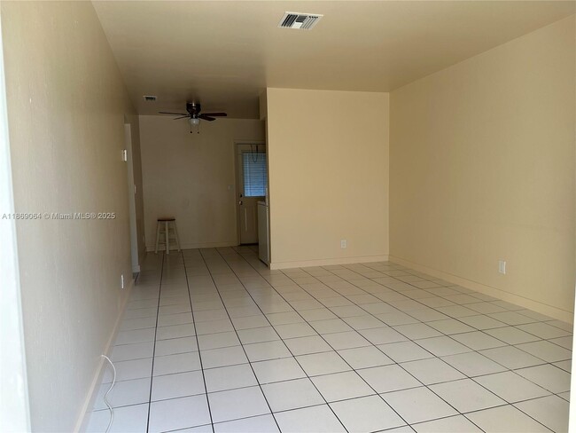 Foto del edificio - 716 SE 16th St