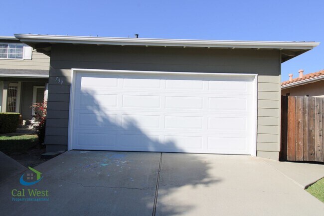 Building Photo - $4695 - Spacious Sunnyvale 5BD/2.5BA Home-...