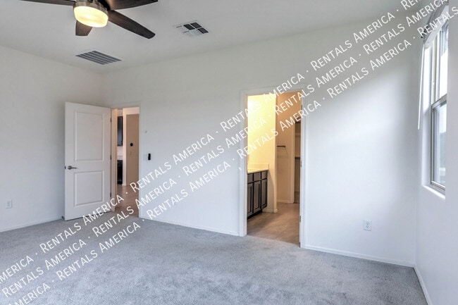 Foto del edificio - 5525 W San Francisco Trl