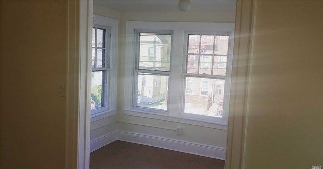 Building Photo - 87-28 143rd St