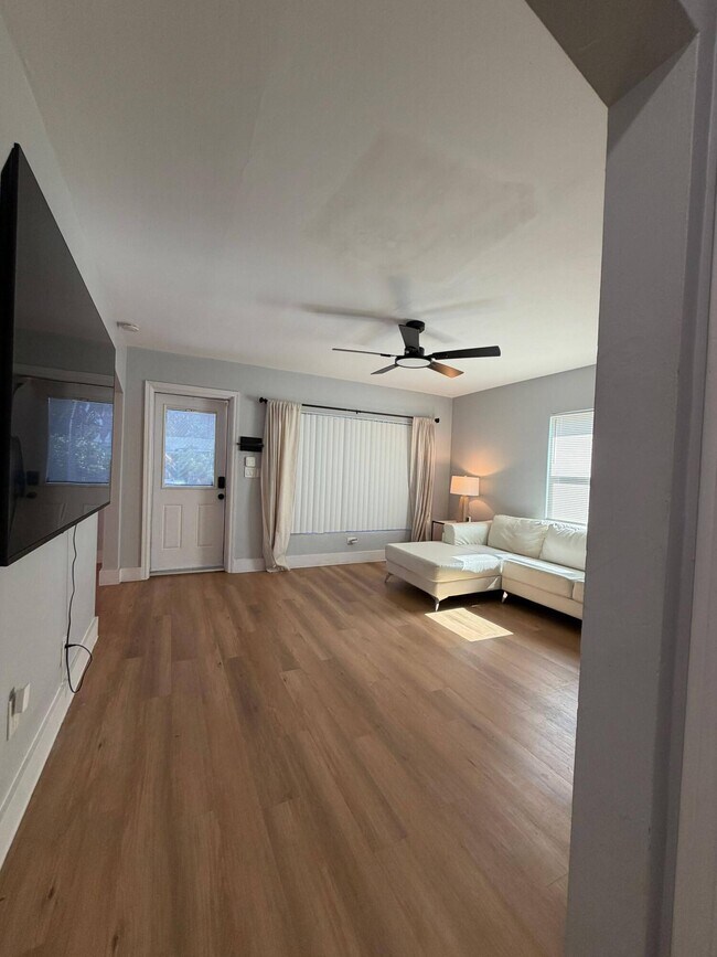 Foto del edificio - 217 E 24th St