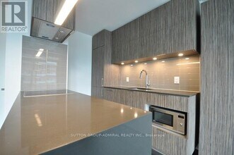 Building Photo - 20 Richardson St