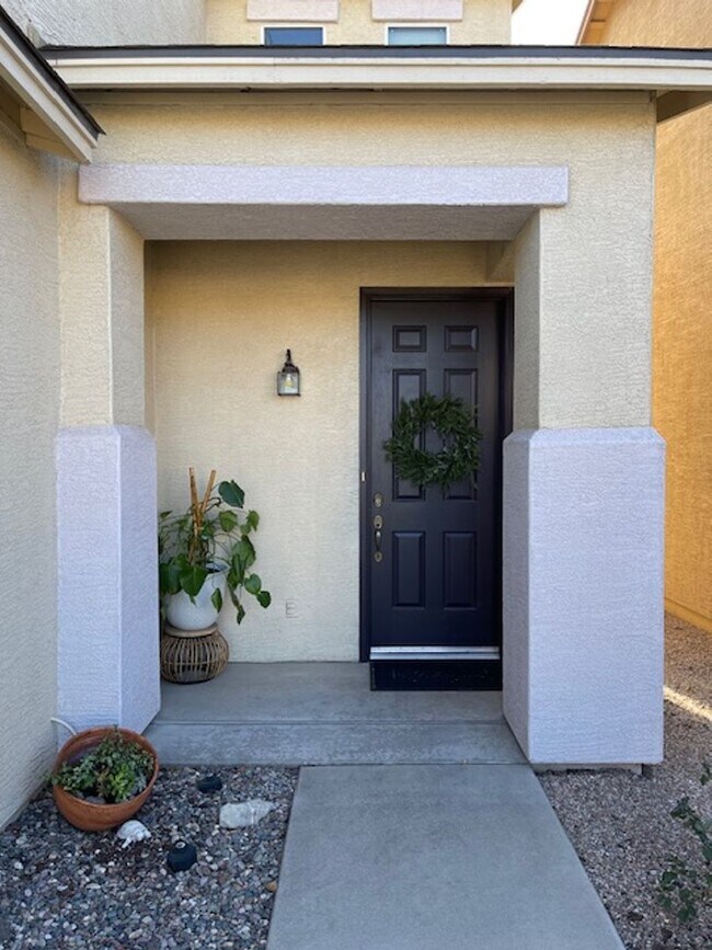 Building Photo - AVAILABLE NOW!  Beautiful 3BD/3BA North West HOME Resort-Style Living Across from Omni Tucson Nat...