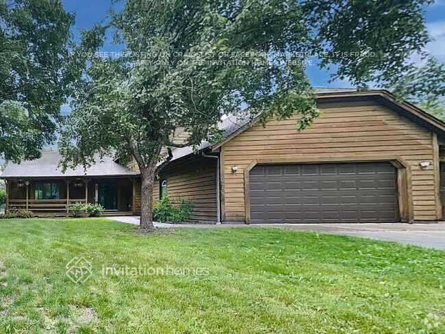 Building Photo - 546 Carol Dr