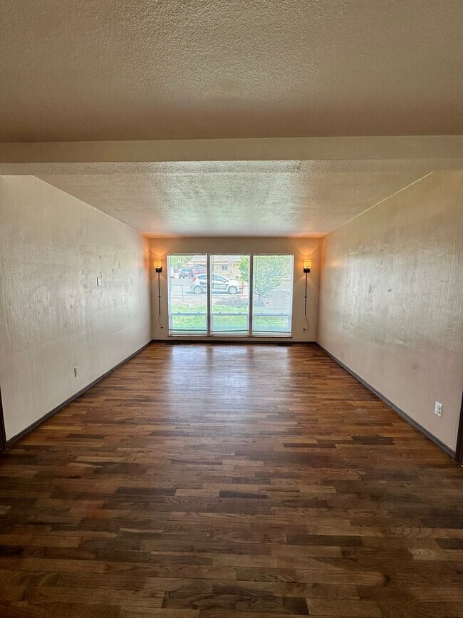 Foto del edificio - 3 Bedroom Home in East Wenatchee - Move in...