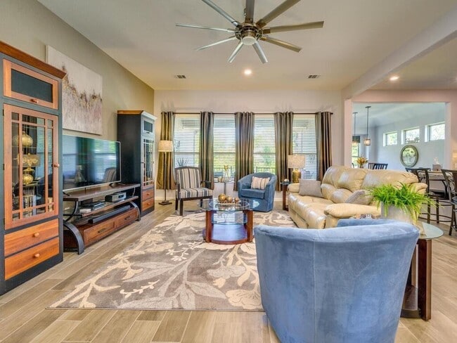 Building Photo - 2125 Sauterne Dr