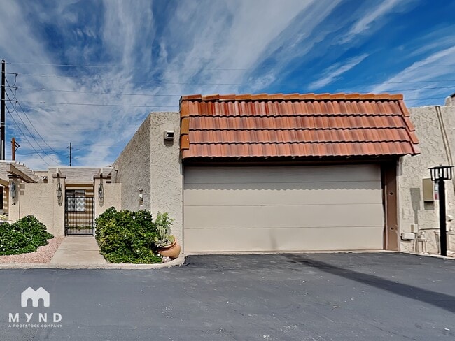 Building Photo - 5100 N Miller Rd