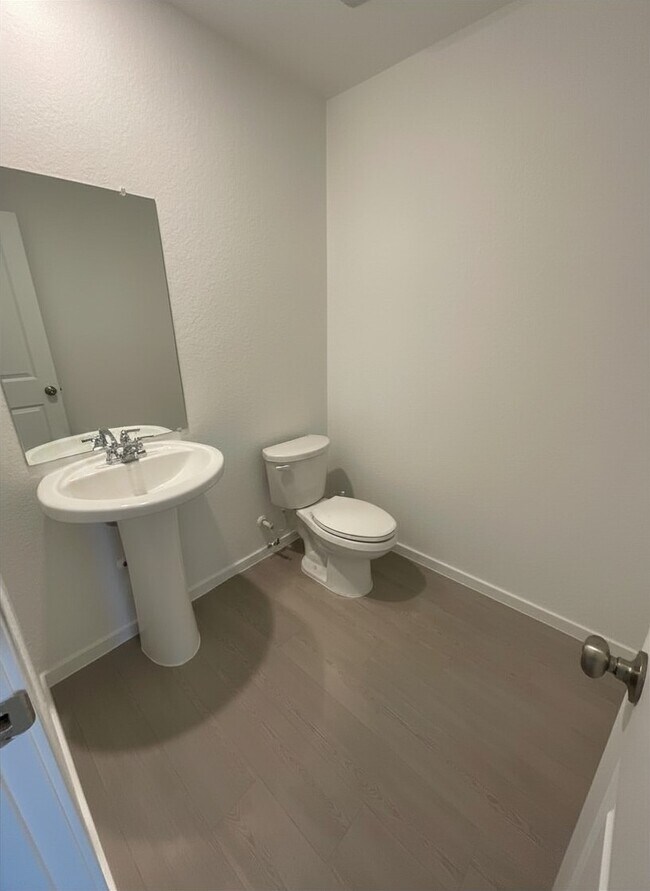 Baño - Primera planta - 259 Ottawa Way