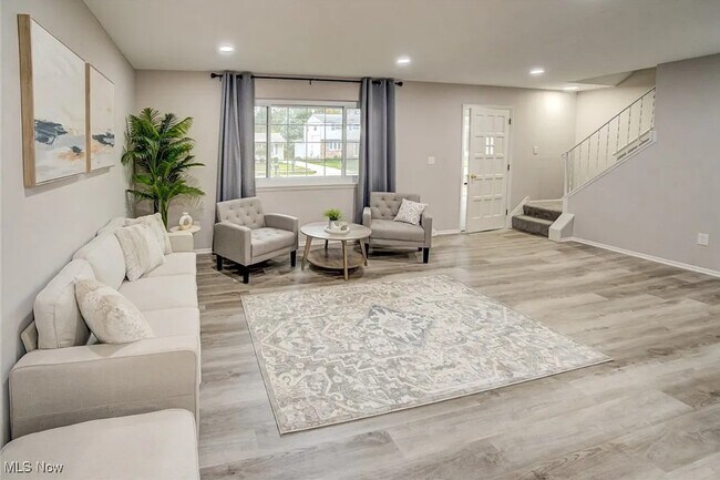 Foto del edificio - 38109 Poplar Dr