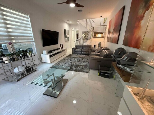 Foto del edificio - 6923 Julia Gardens Dr