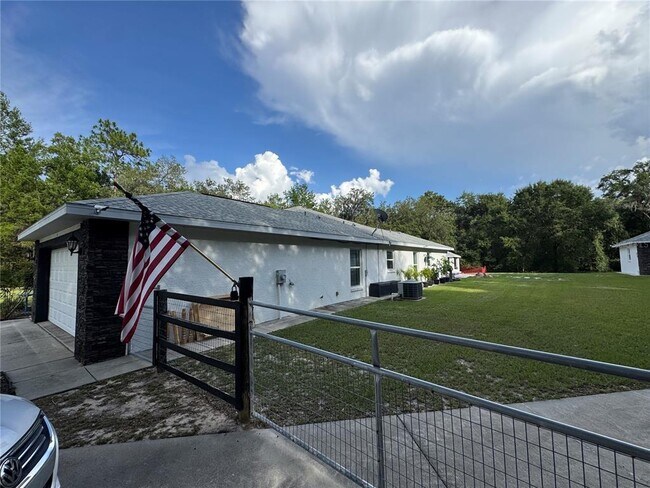 Foto del edificio - 5906 SW 172nd Loop