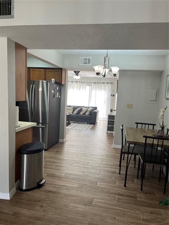 Foto del edificio - 4114 Woodlark Dr