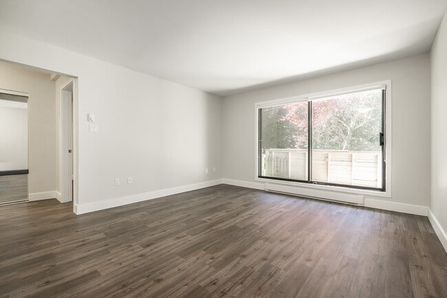 Building Photo - Brentwood Tower Apartments