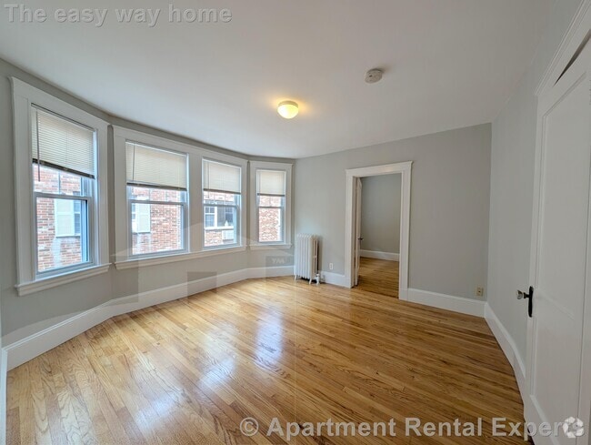 Building Photo - 156-158 Summer St Unit #304