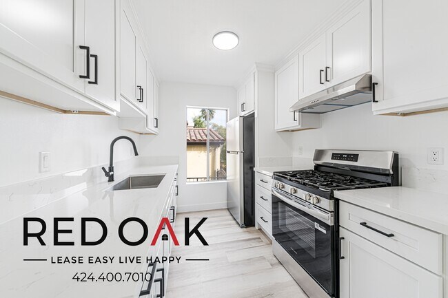 Foto del edificio - 9809 Regent St