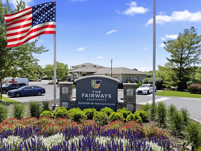 Foto del edificio - The Fairways Apartment Homes
