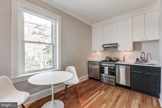 Foto del edificio - 3348 Prospect St NW