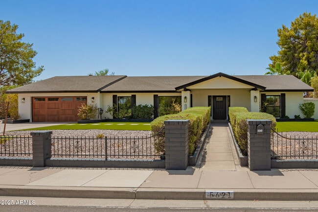 Foto del edificio - 5621 E Sweetwater Ave