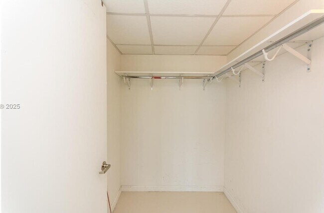 Foto del edificio - 495 Brickell Ave