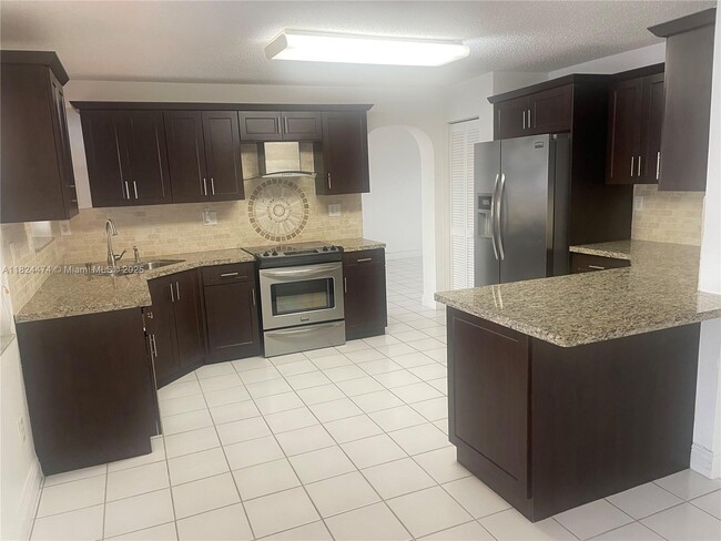 Building Photo - 16852 SW 148th Ave