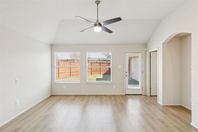 Foto del edificio - 1728 River Oaks Dr