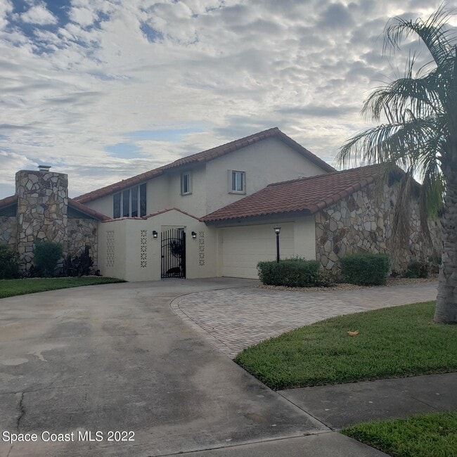 Building Photo - 215 Andros Ave