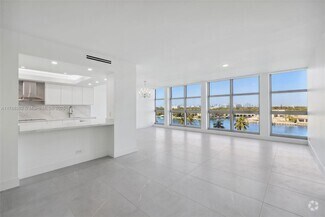 Building Photo - 5055 Collins Ave