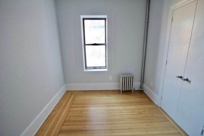 Foto del edificio - 3246 Kingsbridge Ave