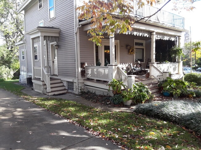 Foto del edificio - 2461 Fairview Ave