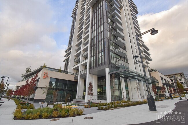 Photo du bâtiment - Welcome to Flamingo One, a landmark tower in Surrey Central!