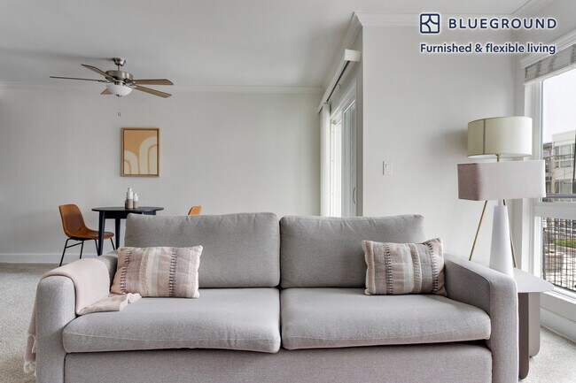 Foto del edificio - 28130 Peacock Ridge Dr