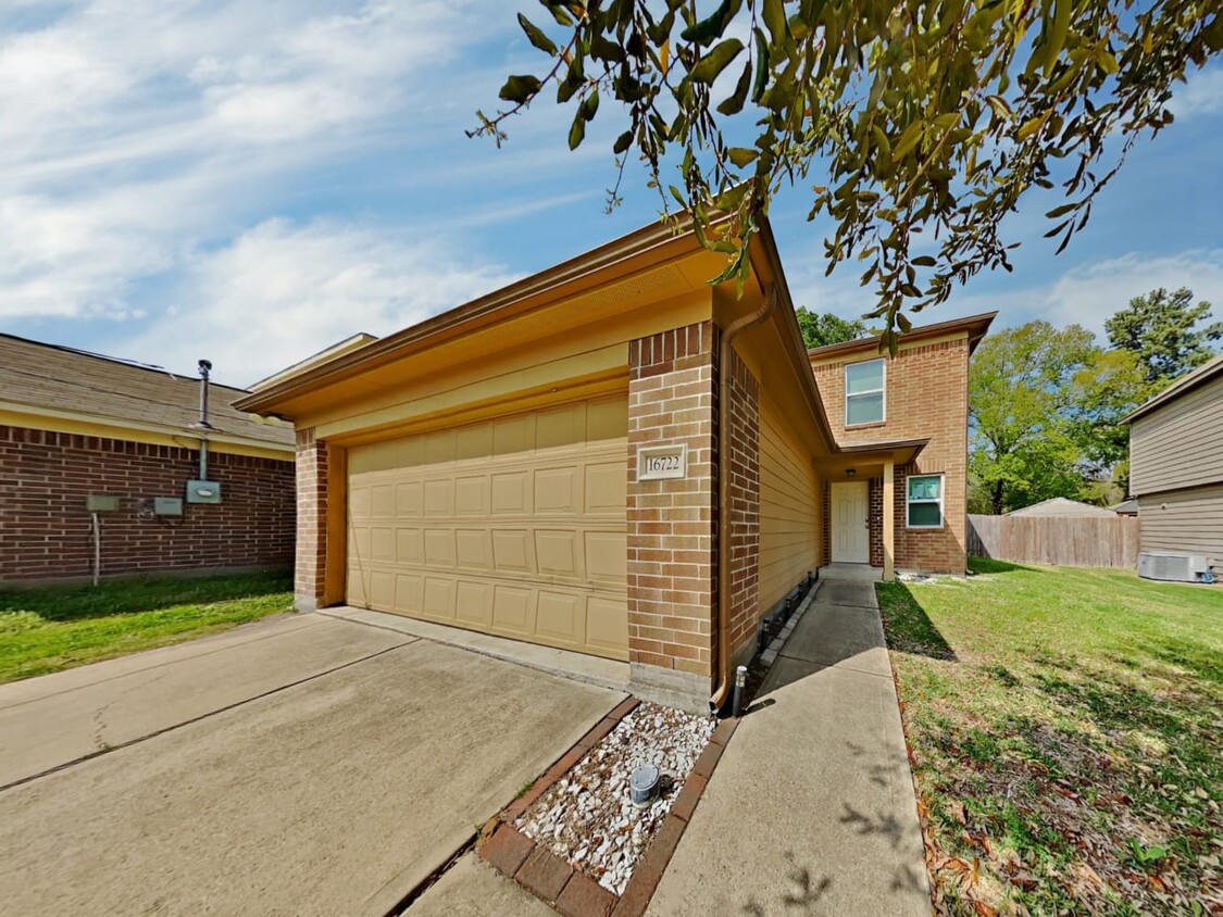 Primary Photo - 16722 Warbler Drive