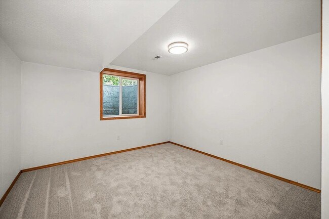 Foto del edificio - 3415 S Morrill Dr