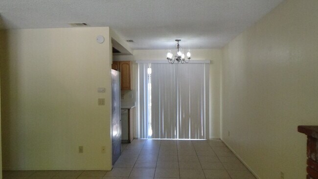 Living Room - 1117 Seabreeze Way