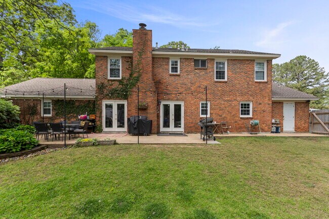 Foto del edificio - 431 Duckworth Dr